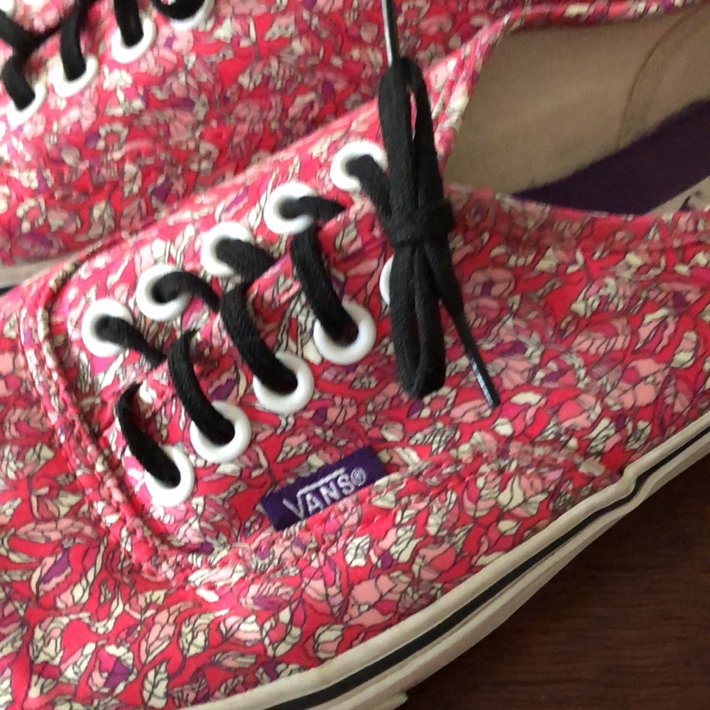 Vans Pink Patterned Canvas Shoes NWOB 8.5 - Picture 5 of 7